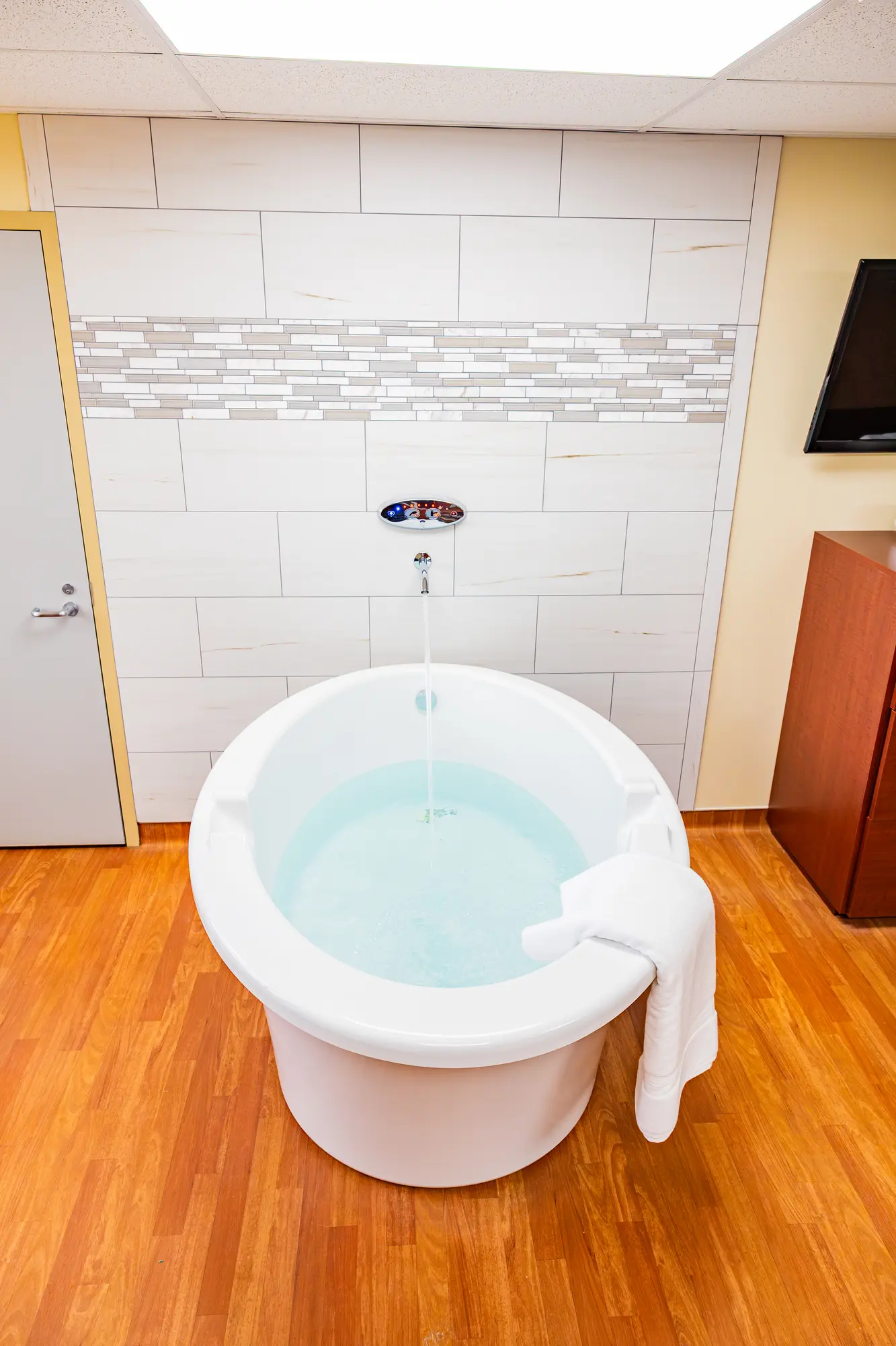 CHRISTUS Health Mt. Pleasant – Birthing Suite gallery image 11